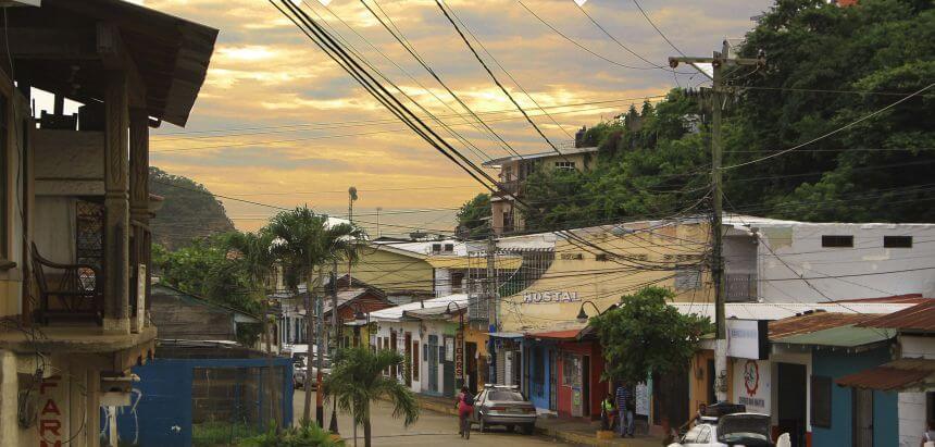 Viele Hostels in Nicaragua bieten einen Surfboard Verleih