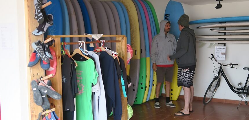 Das Surfboard Lager im Corralejo Surfcamp Das Surfboard Lager im Corralejo Surfcamp
