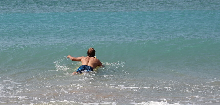 Boardshorts für Surfer_Elastizität und Stretch für mehr Bewegungsfreiheit beim Paddeln