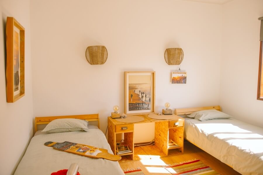 
Gemuetliches-Doppelzimmer-im-Goodtimes-Surfcamp-Portugal